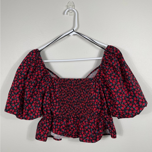 Trendy Red and Black Puff Sleeve Top Strawberry Print Cotton Size M NWT - Picture 6 of 10